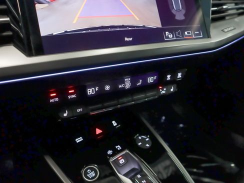 Certified 2024 Audi Q4 e-tron Premium Plus image 20