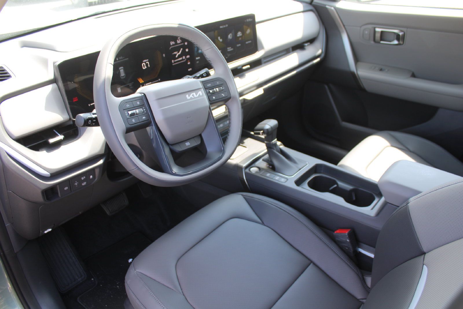 New 2027 Kia Seltos EX w/ EX Panoramic Sunroof Package FWD image 23
