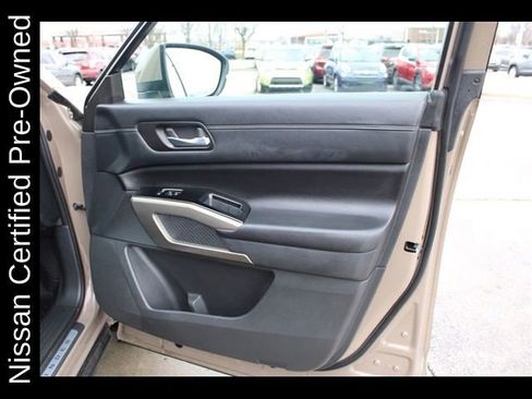 Certified 2023 Nissan Pathfinder Platinum AWD/4WD image 22