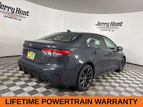 Used 2024 Toyota Corolla SE image 5