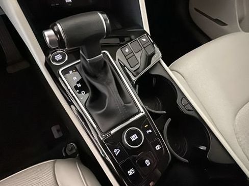 Used 2023 Kia Sportage EX FWD image 22