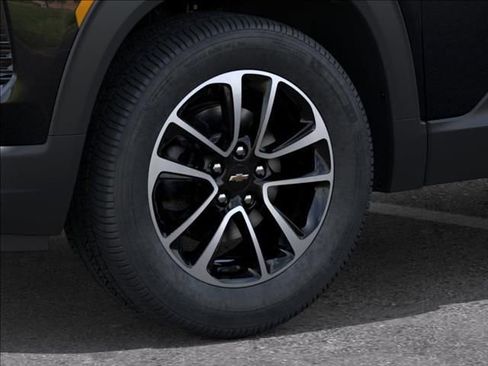 New 2026 Chevrolet TrailBlazer LT w/ LT Cold Weather Package FWD image 9