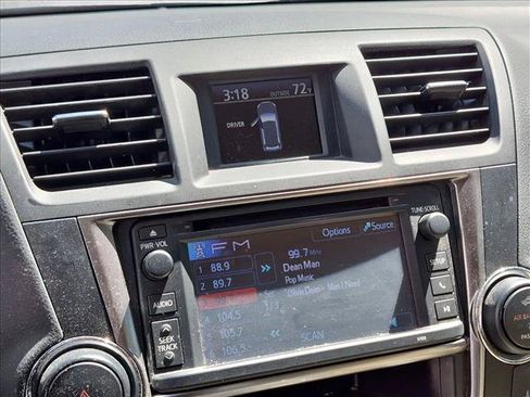 Used 2013 Toyota Highlander Plus FWD image 14