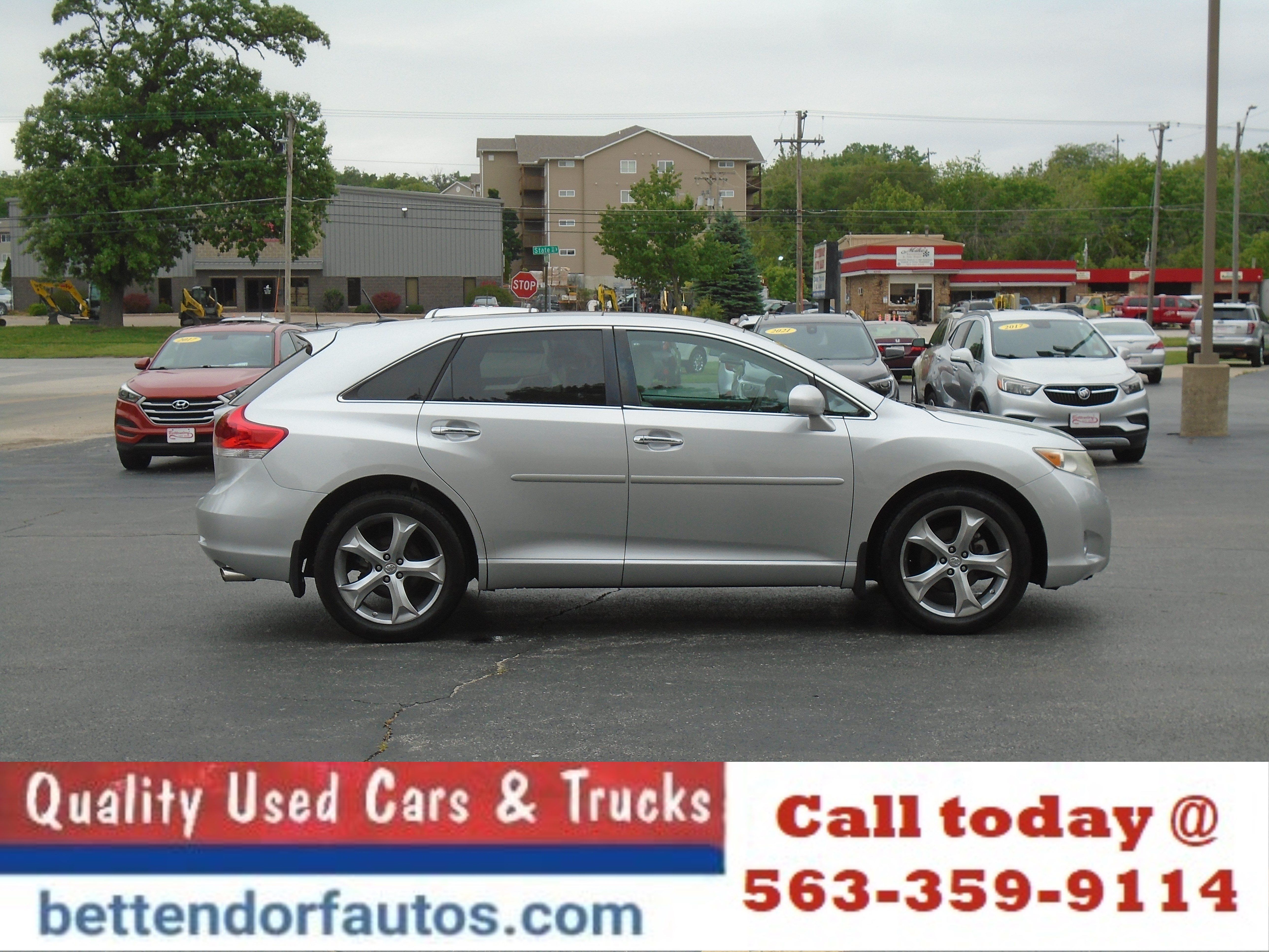 Used 2010 Toyota Venza FWD image 3