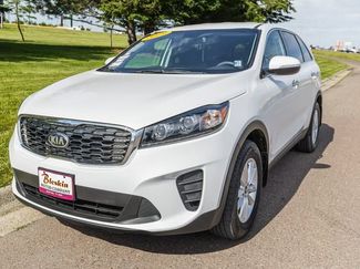 Used 2019 Kia Sorento FWD video 1