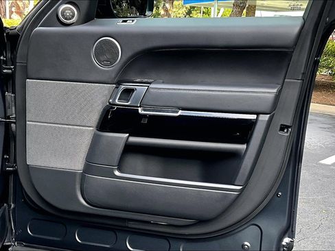 Used 2020 Land Rover Range Rover Sport SVR image 28