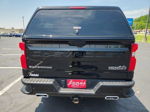 Used 2024 Chevrolet Silverado 1500 High Country w/ High Country Premium Package AWD/4WD image 4