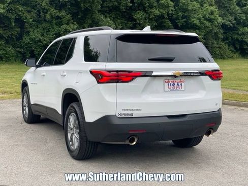 Used 2023 Chevrolet Traverse LT FWD image 5