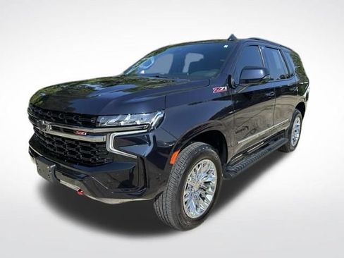 Used 2022 Chevrolet Tahoe Z71 w/ Luxury Package AWD/4WD image 12