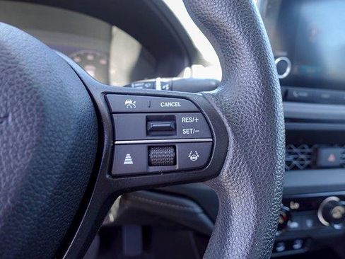 Used 2023 Honda Accord LX image 14