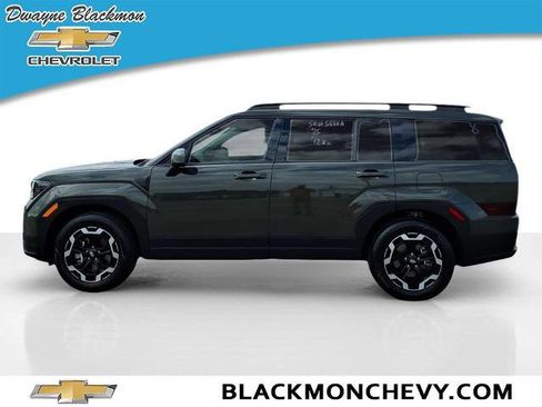 Used 2025 Hyundai Santa Fe SEL FWD image 6