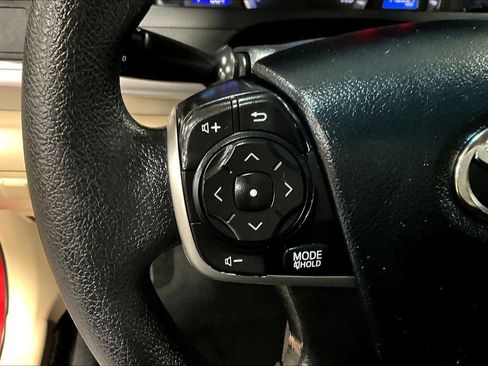 Used 2013 Toyota Camry LE image 20