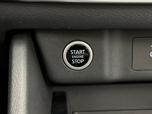 Used 2023 Nissan Rogue SV w/ SV Premium B Package image 21