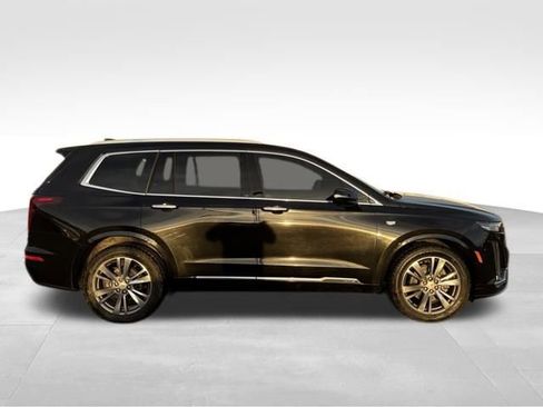 Used 2021 Cadillac XT6 Premium Luxury image 9