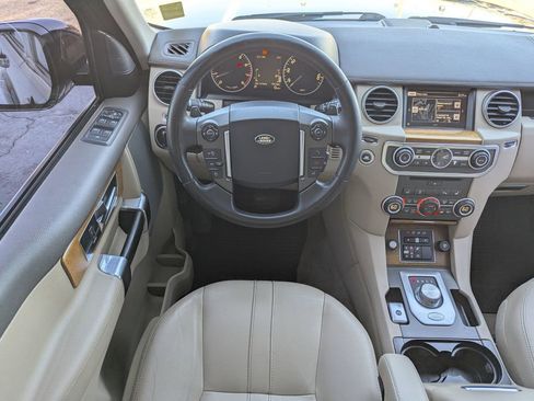 Used 2016 Land Rover LR4 HSE Silver Edition image 17