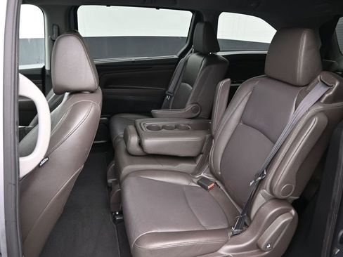 Used 2018 Honda Odyssey EX-L image 12
