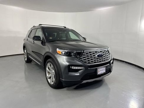 Used 2020 Ford Explorer Platinum w/ Premium Technology Package AWD/4WD image 3