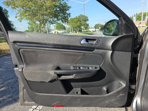 Used 2014 Volkswagen Jetta S FWD image 13