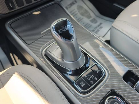 Used 2019 Mitsubishi Outlander SEL AWD/4WD image 16