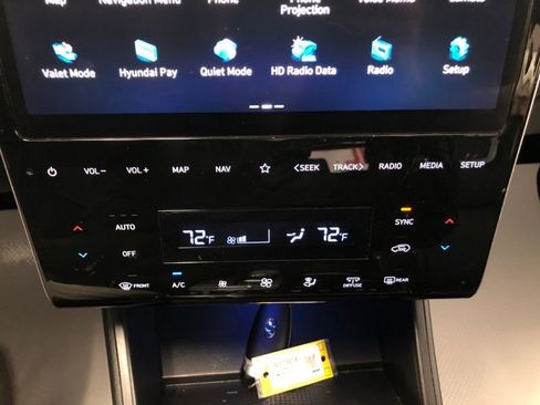 Used 2023 Hyundai Tucson Limited image 33