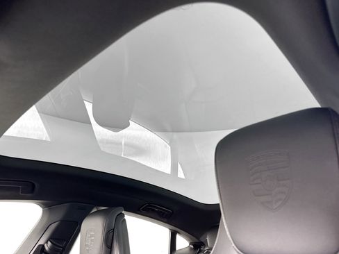 Certified 2025 Porsche Taycan image 15