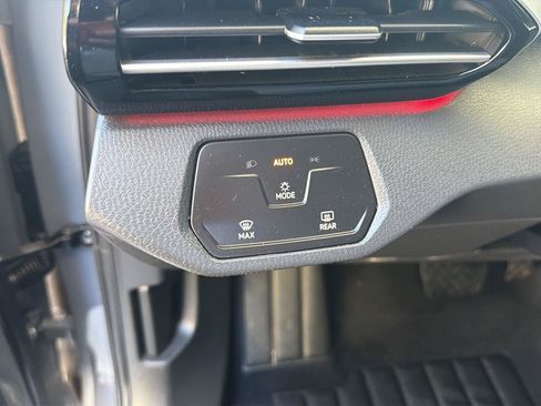 Used 2023 Volkswagen ID.4 Pro RWD image 18
