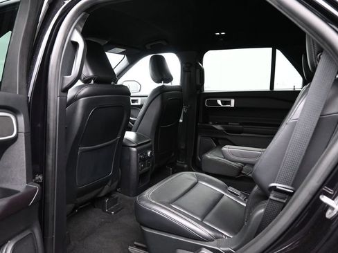 Used 2020 Ford Explorer XLT w/ Equipment Group 202A AWD/4WD image 25