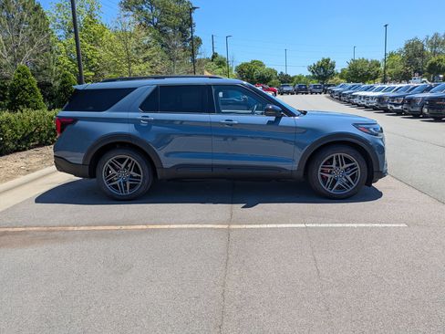 Certified 2025 Ford Explorer ST w/ Sun And Sound Package AWD/4WD image 3