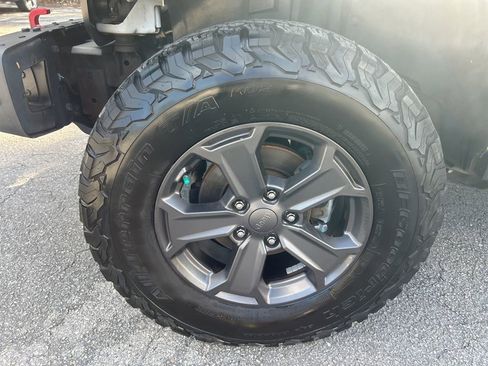 Used 2018 Jeep Wrangler Unlimited Rubicon image 16