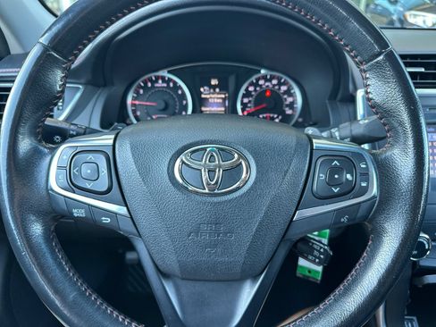 Used 2016 Toyota Camry SE FWD image 22