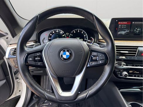 Used 2018 BMW 540i RWD image 25