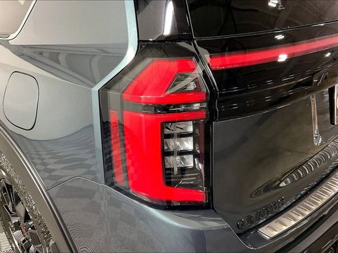 New 2026 Nissan Armada PRO-4X AWD/4WD image 37