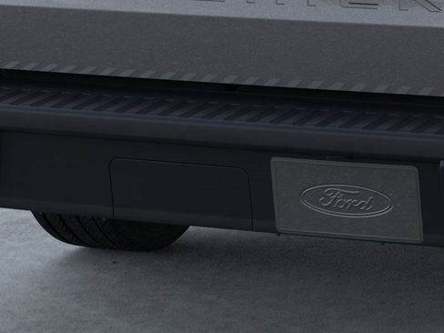 New 2025 Ford Maverick XL image 23