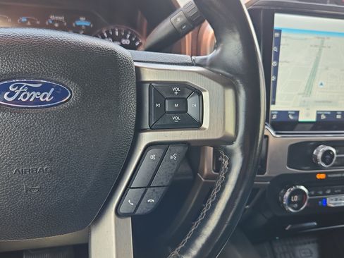 Used 2022 Ford F250 Platinum w/ FX4 Off-Road Package AWD/4WD image 21