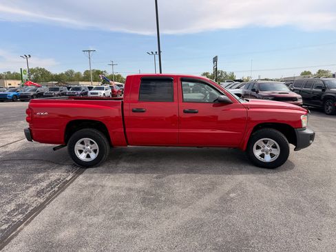 Used 2008 Dodge Dakota SXT AWD/4WD image 4