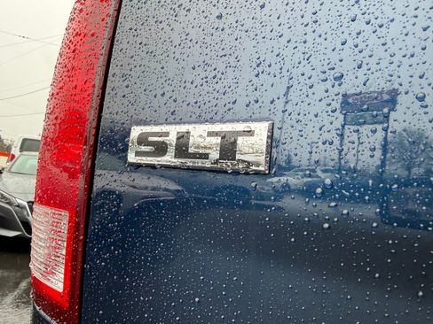 Used 2020 RAM 1500 Classic SLT AWD/4WD image 4