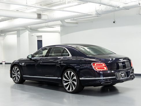 New 2026 Bentley Flying Spur Plug-In Hybrid AWD/4WD image 3