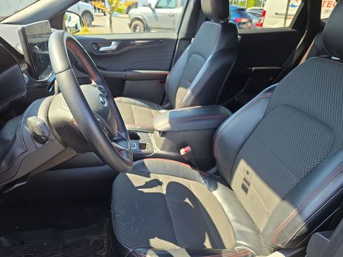 Used 2023 Ford Escape ST-Line w/ Tech Pack #1 AWD/4WD image 5