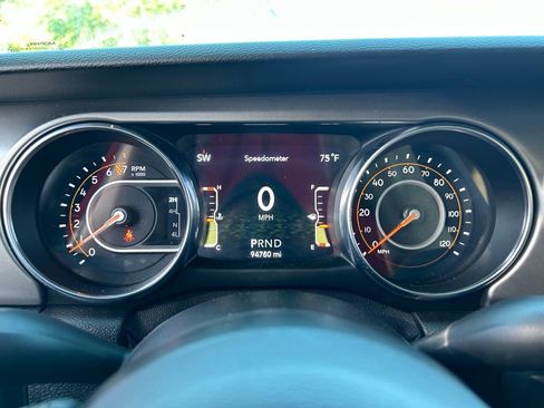 Used 2021 Jeep Wrangler Sport AWD/4WD image 22