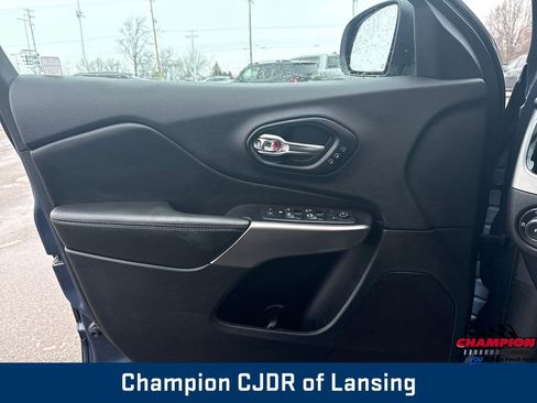 Used 2021 Jeep Cherokee Limited w/ Elite Package image 13