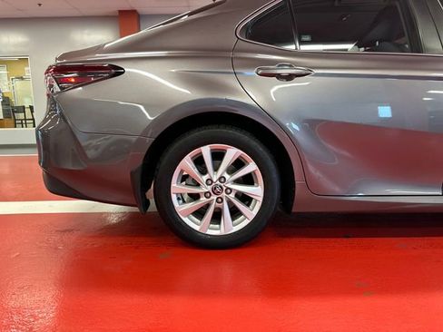 Certified 2021 Toyota Camry LE FWD image 29
