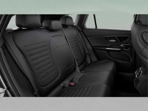 Used 2026 Mercedes-Benz GLC 300 image 43