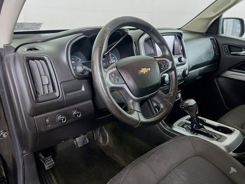 Used 2016 Chevrolet Colorado LT w/ Midnight Edition AWD/4WD image 9