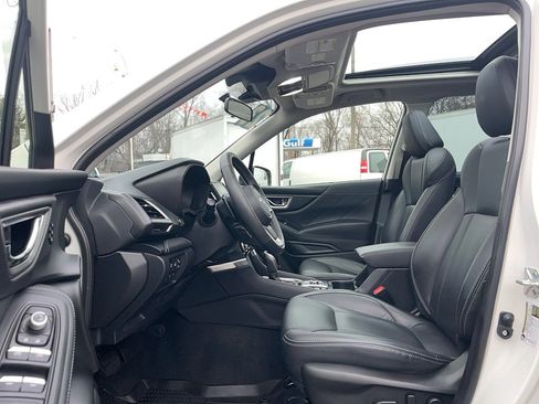 Used 2023 Subaru Forester Touring image 9