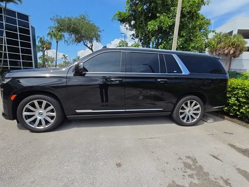 Used 2022 Cadillac Escalade ESV Premium Luxury Platinum AWD/4WD image 11
