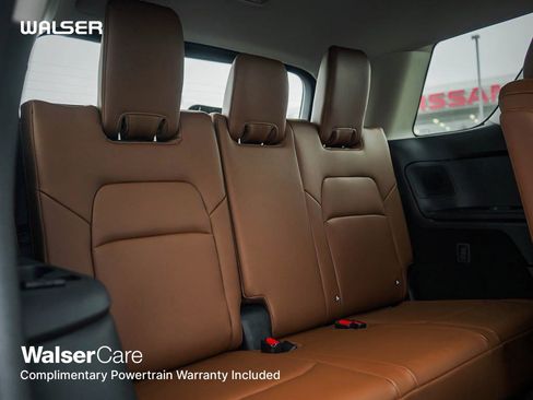 New 2026 Nissan Pathfinder Platinum image 14