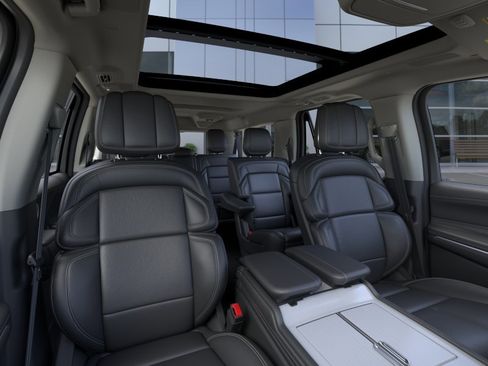 New 2025 Lincoln Navigator L Reserve AWD/4WD image 32
