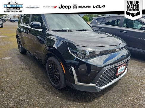 Used 2023 Kia Soul LX FWD image 9