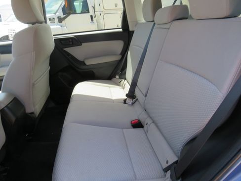 Used 2018 Subaru Forester 2.5i Premium w/ All-Weather Package image 20