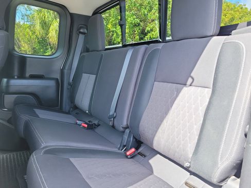 Used 2022 Nissan Titan S image 13